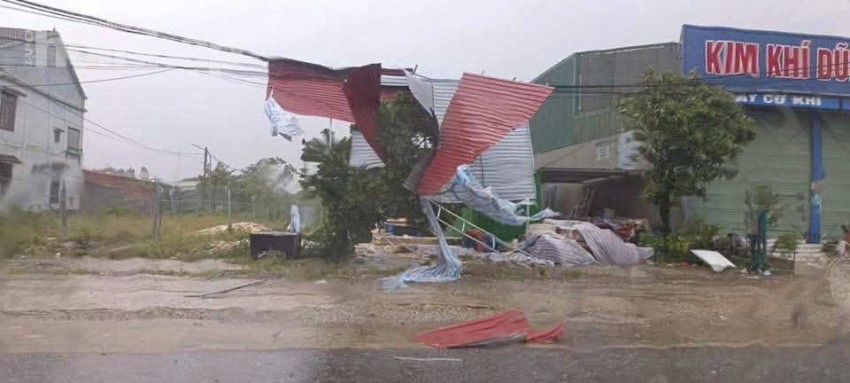 Bão số 5 đổ bộ, Hà Tĩnh thiệt hại nặng nề