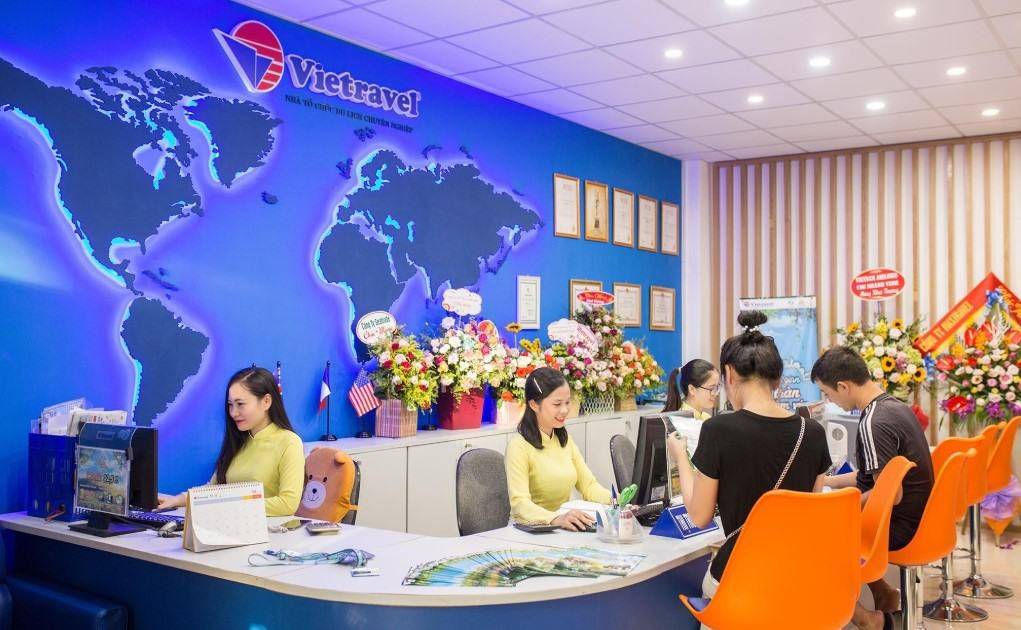 Một nữ cổ đông kín tiếng tiếp tục chi hơn trăm tỷ gom cổ phiếu của Vietravel