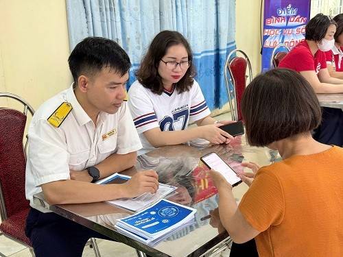 Thuế TP. Hà Nội ra quân hỗ trợ người dân nộp thuế