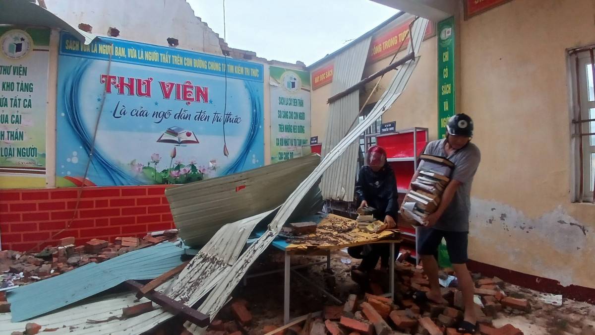 Chùm ảnh: Nghệ An - Hà Tĩnh tan hoang sau bão Kajiki