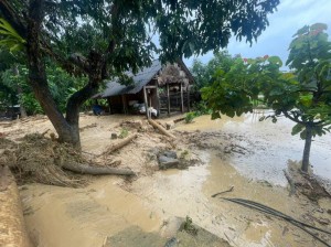 Xã Sơn Điện (Thanh Hóa) di dời khẩn cấp các hộ dân trước khi lũ quét tràn tới