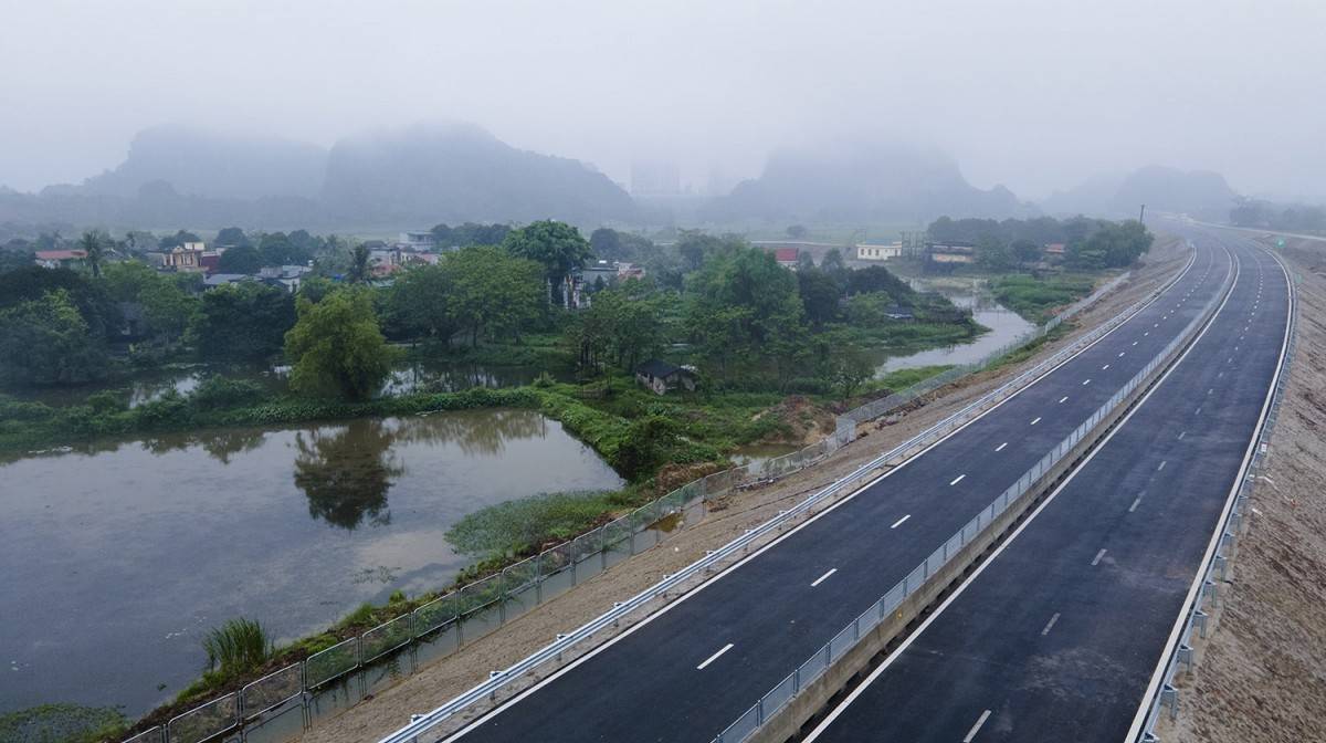 Đề xuất đầu tư gần 24.000 tỷ xây dựng cao tốc Vinh – Thanh Thuỷ