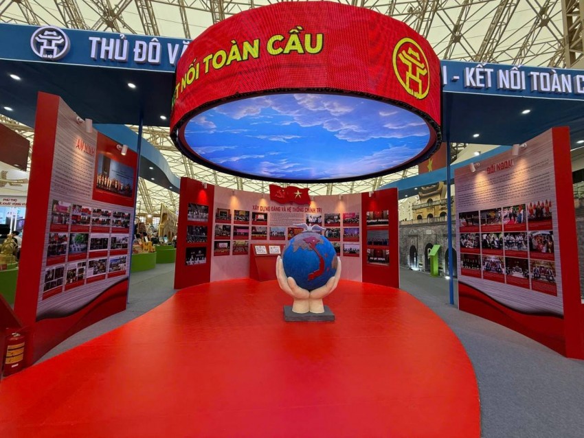 Không gian Triển lãm “Thành tựu kinh tế - xã hội Thủ đô Hà Nội”: Không gian kết nối ký ức, hiện tại và tương lai Không gian Triển lãm “Thành tựu kinh tế - xã hội Thủ đô Hà Nội”: Không gian kết nối ký ức, hiện tại và tương lai