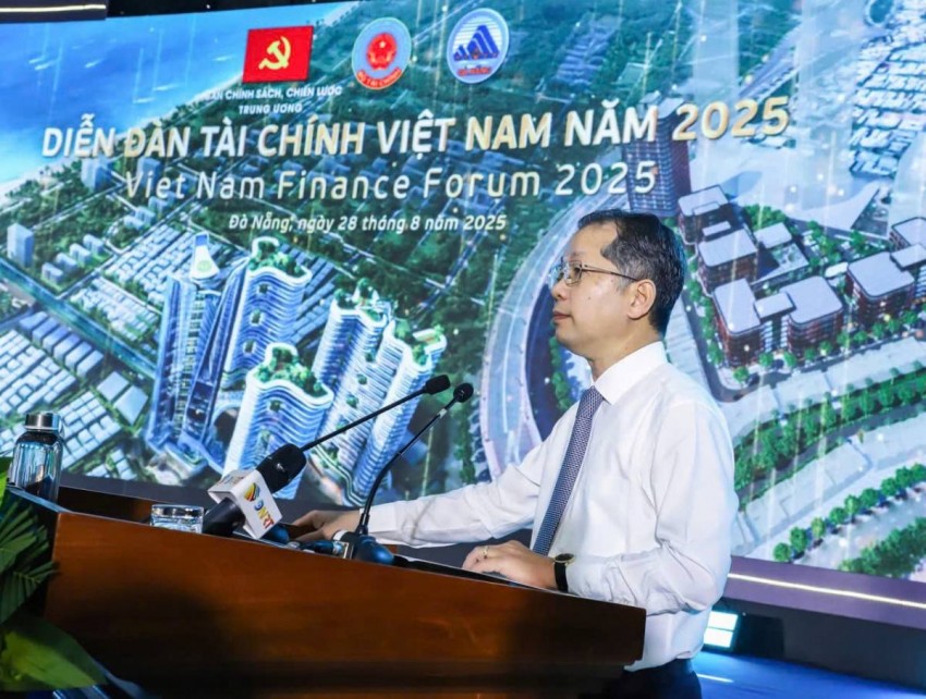 Bí thư Thành ủy Nguyễn Văn Quảng phát biểu tại diễn đàn.