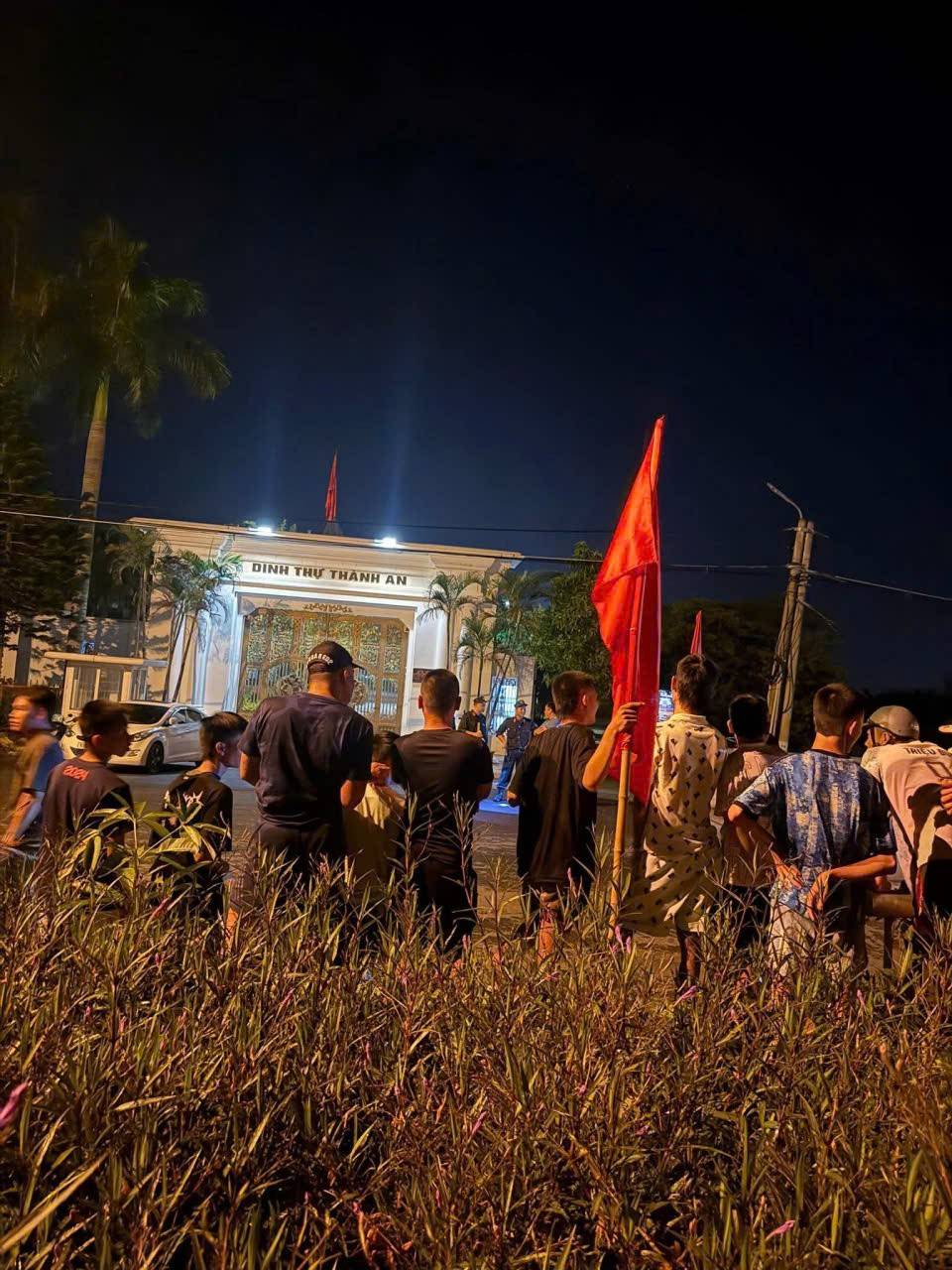 Khám xét tại nhà riêng của ông cao Tiến Đoan ở phường Sầm Sơn