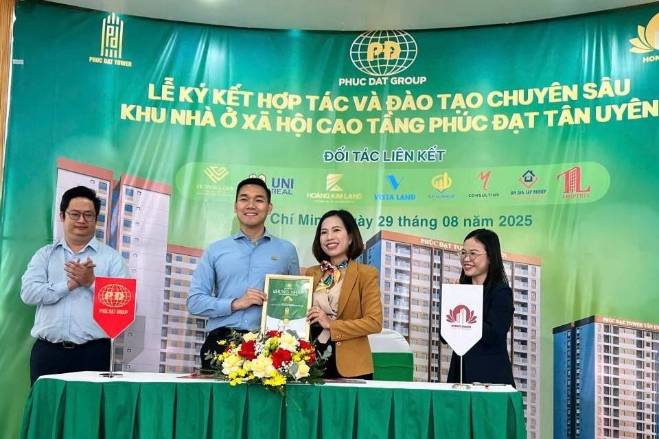 Phúc Đạt Group ký kết triển khai dự án nhà ở xã hội Tân Uyên: Cơ hội an cư từ 500 triệu đồng cho người lao động