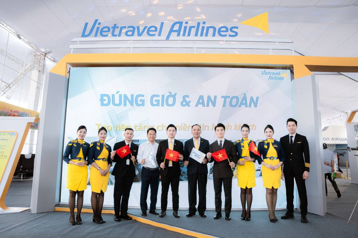 Vietravel Airlines; gian trưng bày tại triển lãm thành tựu đất nước;