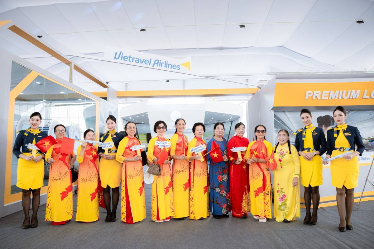 Vietravel Airlines; gian trưng bày tại triển lãm thành tựu đất nước;