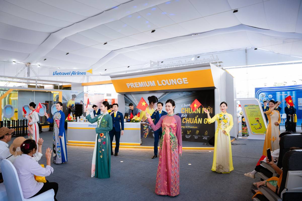 Vietravel Airlines; gian trưng bày tại triển lãm thành tựu đất nước;