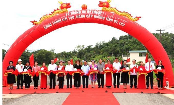Tuyên Quang khánh thành Hệ thống cấp nước Suối Sửu và thông xe kỹ thuật đường tỉnh 183