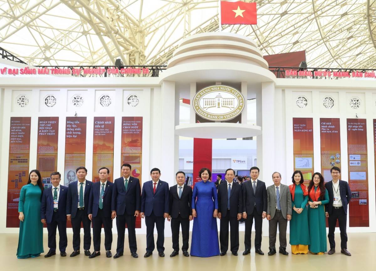 BIDV mang dấu ấn đặc sắc hòa chung thành tựu 80 năm của đất nước BIDV mang dấu ấn đặc sắc hòa chung thành tựu 80 năm của đất nước