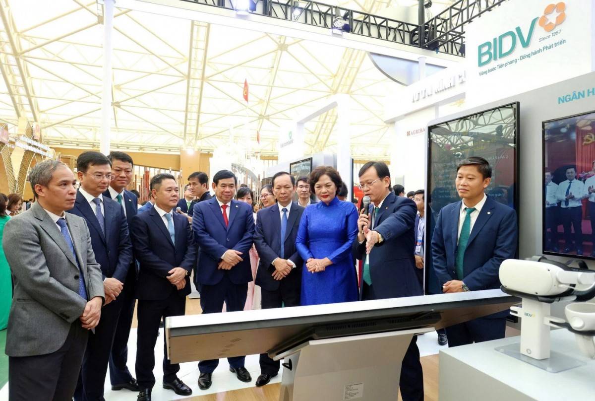 BIDV mang dấu ấn đặc sắc hòa chung thành tựu 80 năm của đất nước BIDV mang dấu ấn đặc sắc hòa chung thành tựu 80 năm của đất nước