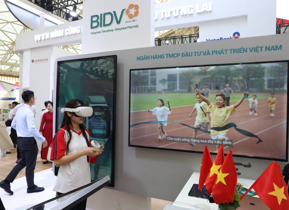 BIDV mang dấu ấn đặc sắc hòa chung thành tựu 80 năm của đất nước BIDV mang dấu ấn đặc sắc hòa chung thành tựu 80 năm của đất nước