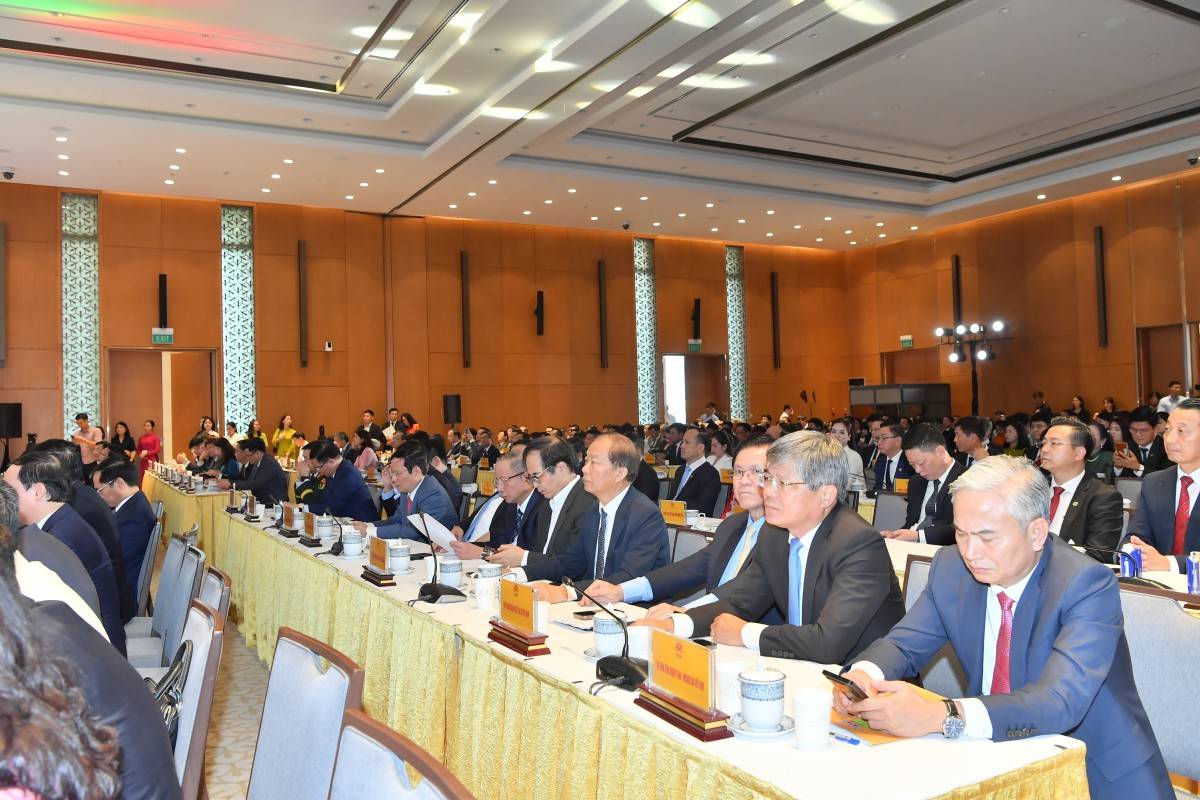 Thủ Tướng Phạm Minh Chính kêu gọi doanh nghiệp tiên phong xây dựng Việt Nam hùng cường