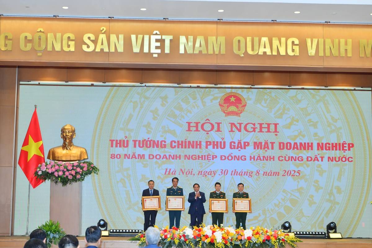 Thủ Tướng Phạm Minh Chính kêu gọi doanh nghiệp tiên phong xây dựng Việt Nam hùng cường