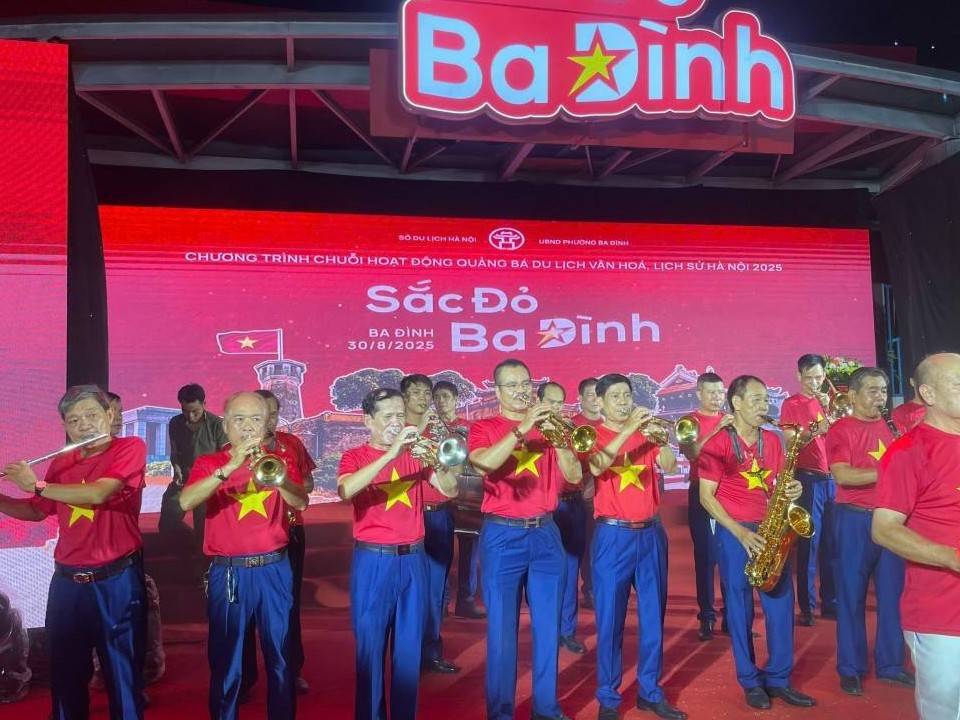 “Sắc đỏ Ba Đình”: Quảng bá văn hoá, lịch sử Hà Nội