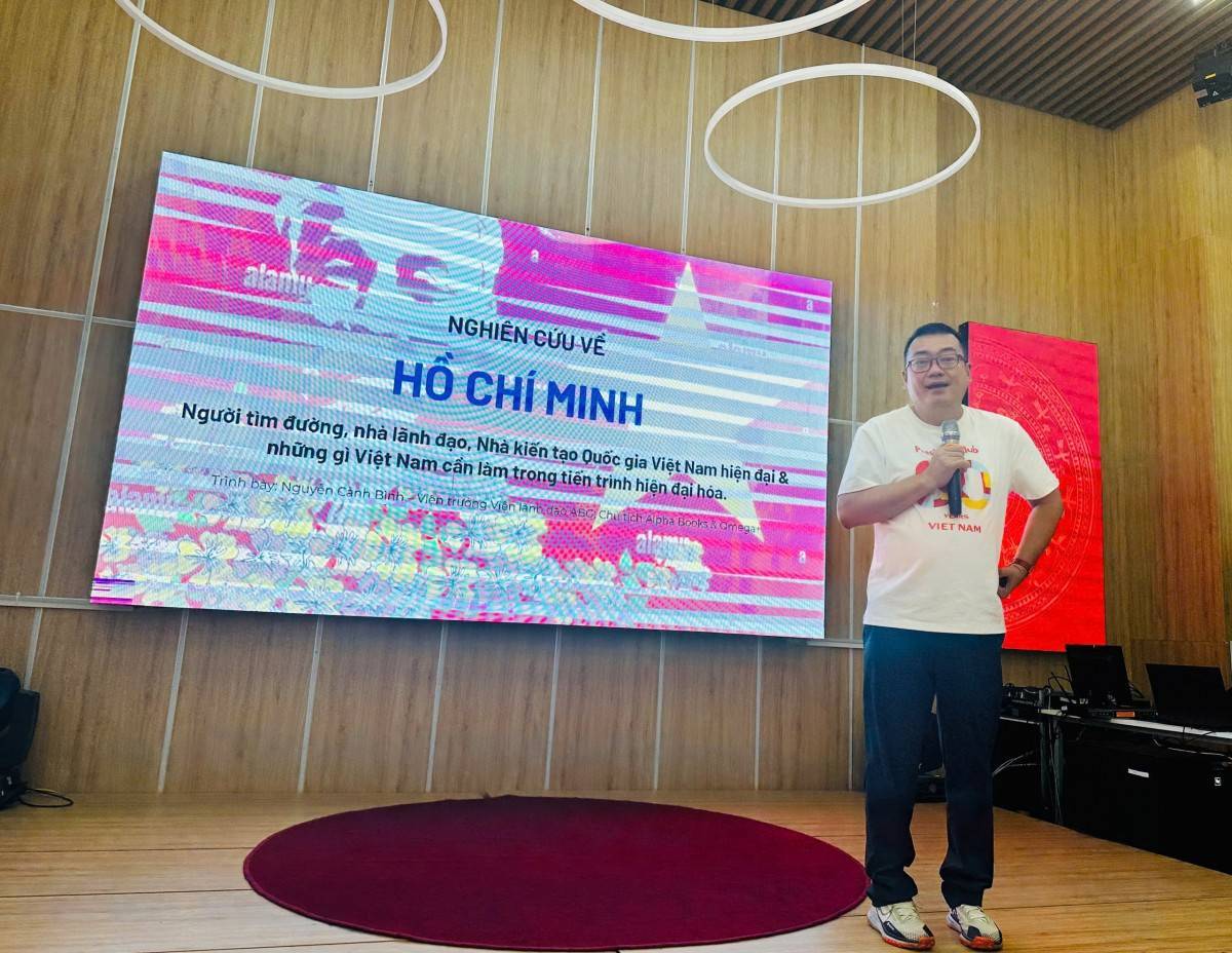 Chủ tịch Nguyễn Cảnh Bình chia sẻ về một bài giảng về Chủ tịch Hồ Chí Minh vĩ đại nhân sự kiện A80