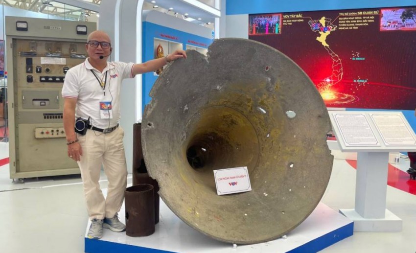 Chiếc loa phóng thanh vĩ tuyến lịch sử gây xúc động mạnh Chiếc loa phóng thanh vĩ tuyến lịch sử gây xúc động mạnh