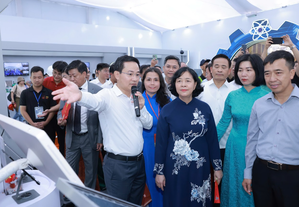 Bí thư Thành ủy Hà Nội Bùi Thị Minh Hoài: Không gian “Truyền thống và Sáng tạo Hà Nội 2025” khẳng định khát vọng vươn tầm của Thủ đô ngàn năm văn hiến.