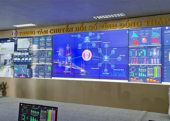 Chuyển đổi số là một trong các giải pháp quan trọng nhất thúc đẩy tăng trưởng, làm thay đổi toàn diện phương thức quản lý của cả hệ thống chính trị, mô hình sản xuất, kinh doanh của doanh nghiệp và đời sống xã hội của người dân, là con đường ngắn nhất để tỉnh phát triển nhanh, ngày càng hiện đại, giàu mạnh.