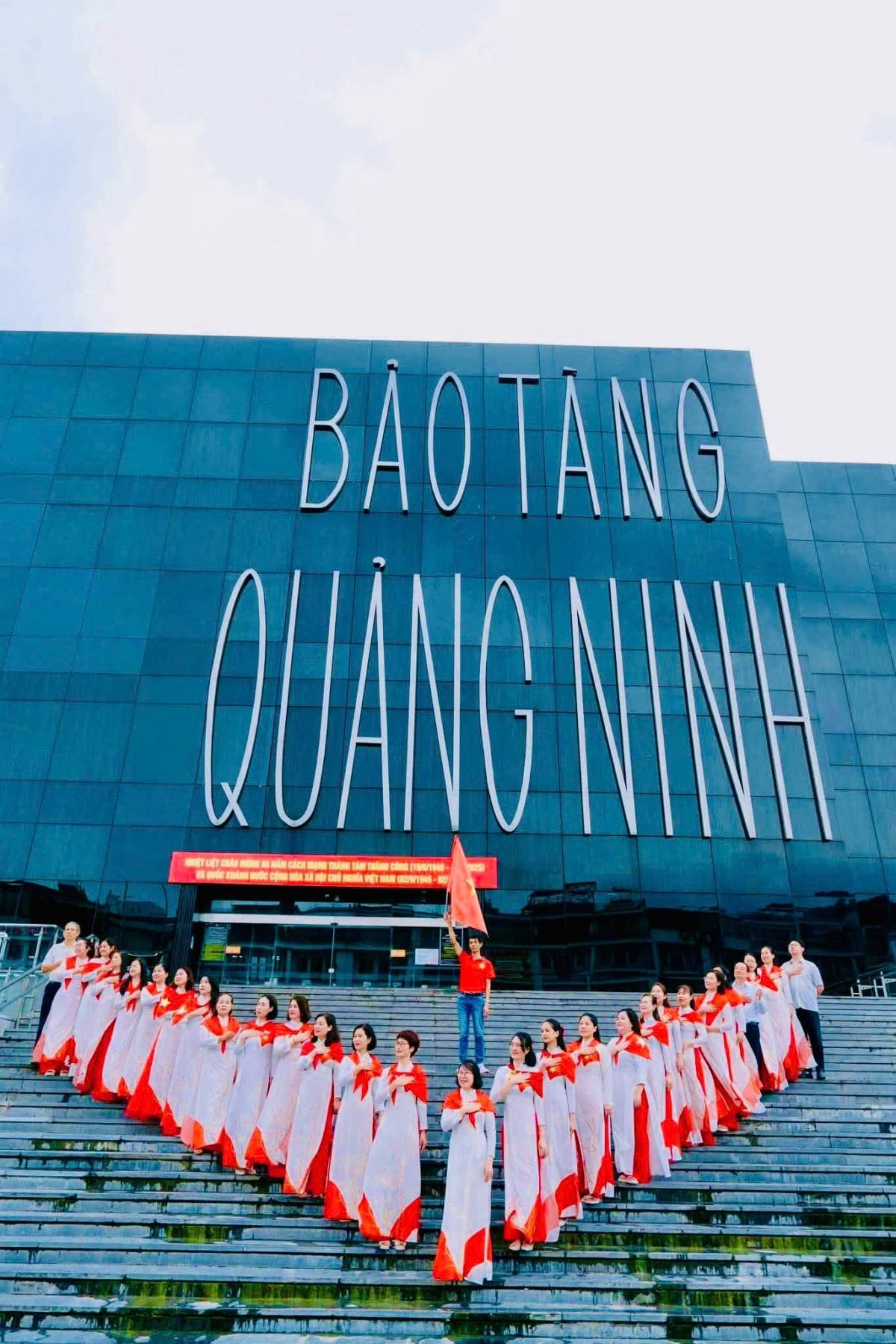 Du khách nô nức về Quảng Ninh tham quan di tích, bảo tàng dịp lễ 2/9 Du khách nô nức về Quảng Ninh tham quan di tích, bảo tàng dịp lễ 2/9