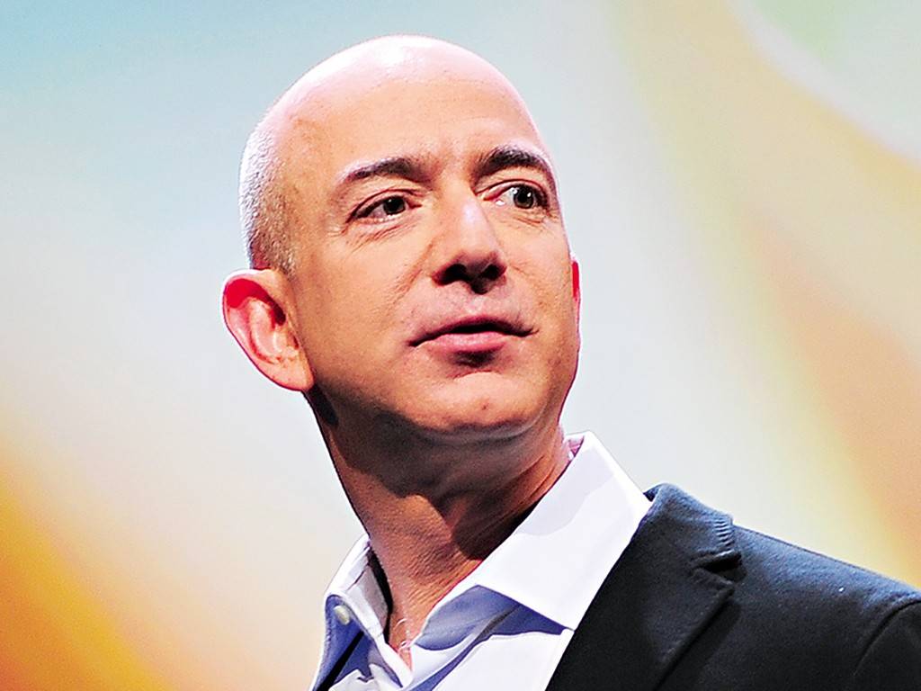 Tỷ phú Jeff Bezos: Đế chế nghìn tỷ đô Amazon đã ra đời như thế nào?