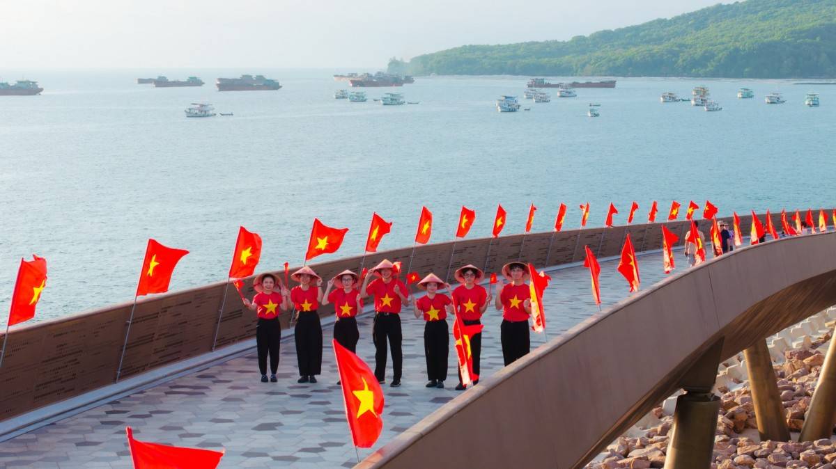 Sun Paradise Land ba miền hoà chung tự hào 80 năm Quốc khánh Việt Nam