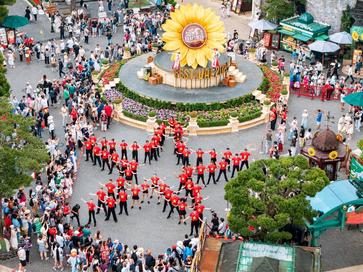 Sun Paradise Land ba miền hoà chung tự hào 80 năm Quốc khánh Việt Nam