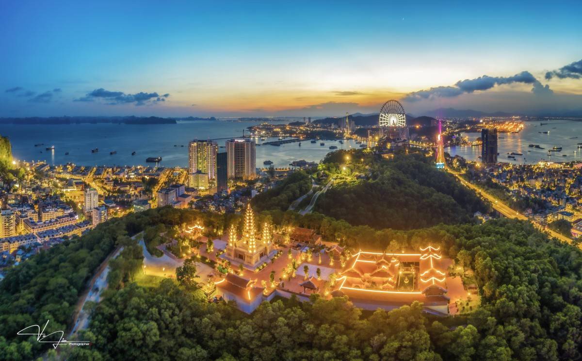 Quảng Ninh đang mở rộng sang vai trò một trung tâm đầu tư năng động của miền Bắc Quảng Ninh đang mở rộng sang vai trò một trung tâm đầu tư năng động của miền Bắc