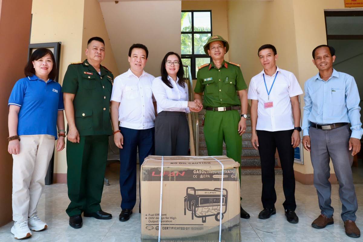 Ấm tình Đảng ủy Doanh nghiệp phường Thanh Xuân gửi trẻ em xã La Lay – gieo hy vọng nơi biên cương Tổ quốc