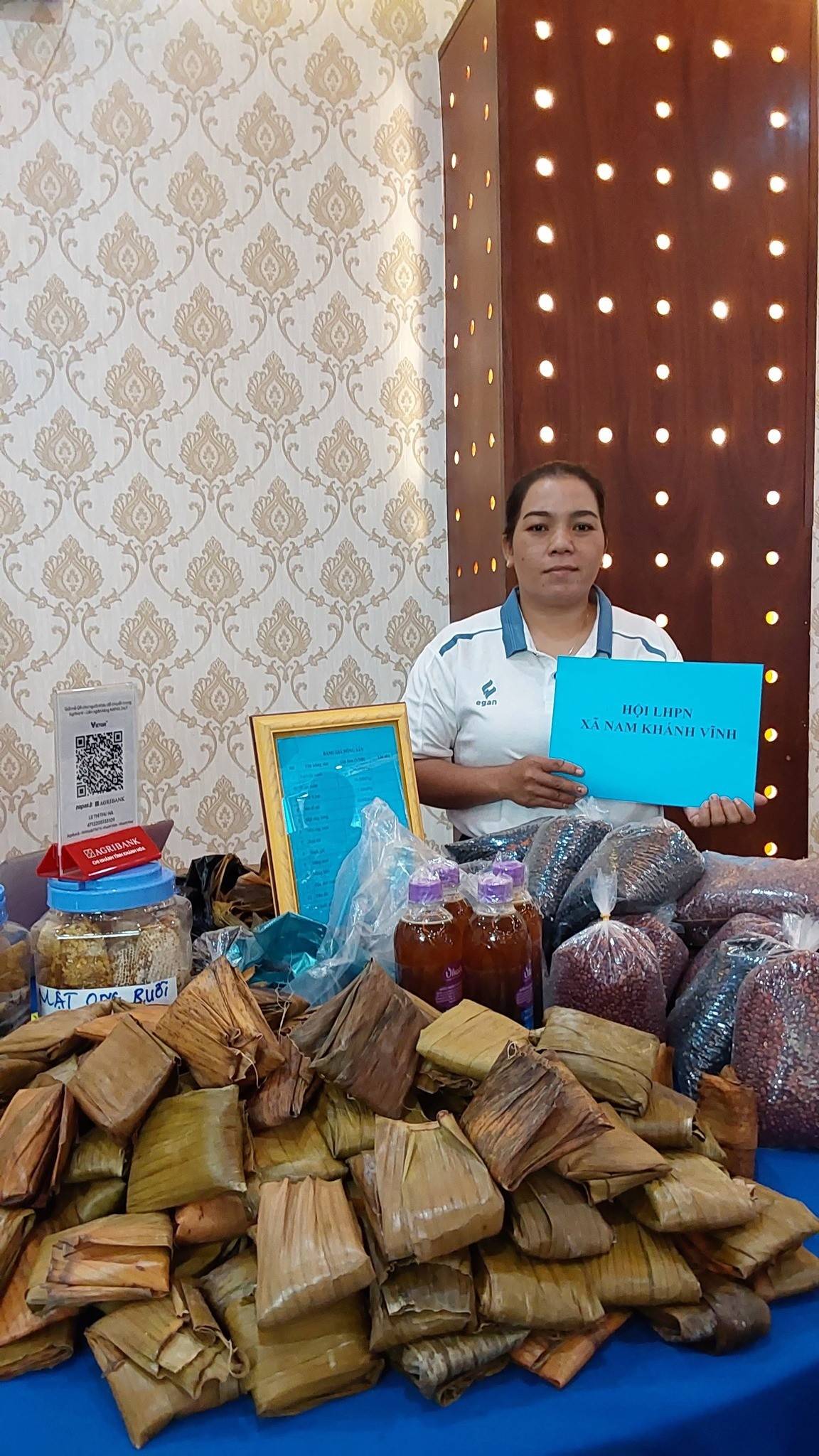 Khánh Hòa: Phụ nữ đầu tư kinh phí 5 tỷ đồng thực hiện xanh hóa 3.256 công trình, tuyến đường hoa, thắp sáng đường quê.