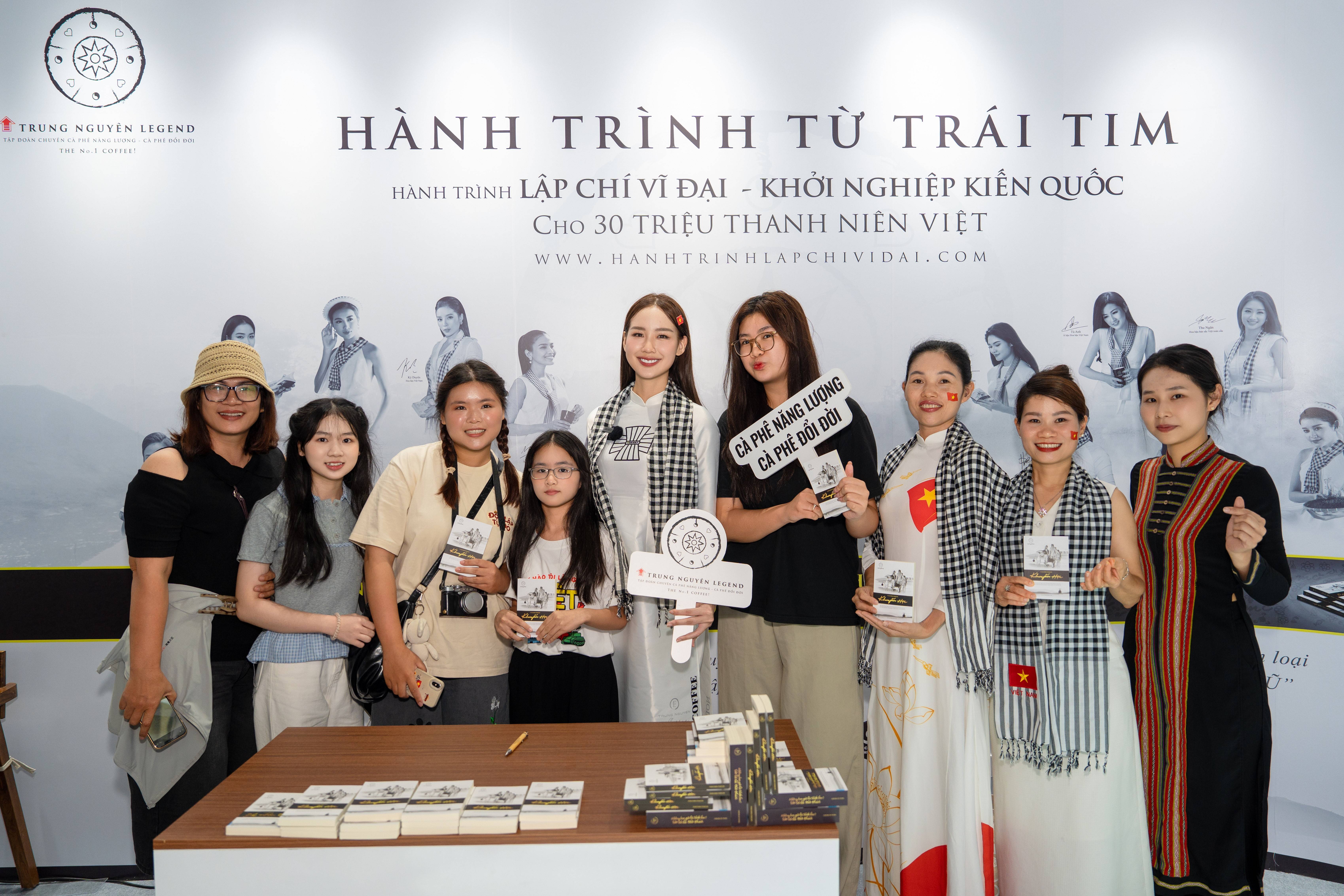 Sắc đẹp và tri thức hội tụ tại chuỗi sự kiện Trung Nguyên Legend dịp Quốc khánh