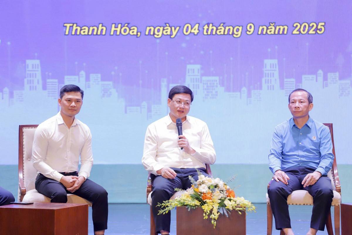 Ông Mai Xuân Liêm, Ủy viên Ban Thường vụ Tỉnh ủy, Phó Chủ tịch UBND tỉnh thông tin các giải pháp xây dựng nhà ở xã hội cho công nhân lao động trên địa bàn tỉnh.