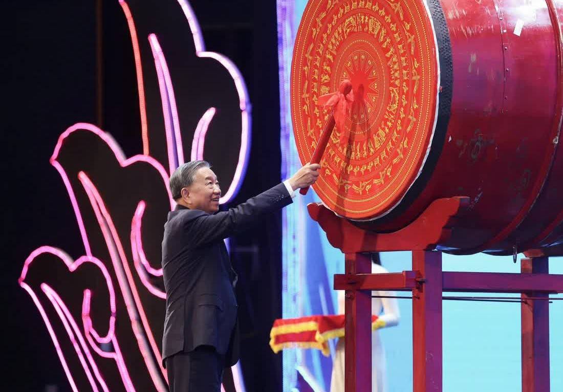 Tổng Bí thư Tô Lâm: "Đầu tư cho giáo dục là đầu tư cho tương lai, là quyết định tương lai của đất nước"