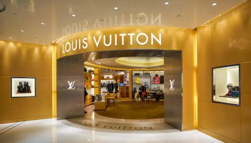 Louis Vuitton hoạt động tại 50 quốc gia với hơn 460 cửa hàng toàn thế giới 