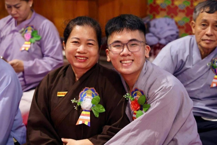 7. Phật tử dự lễ Vu lan báo hiếu tại Đại Bảo tháp Mandala Tây Thiên 7. Phật tử dự lễ Vu lan báo hiếu tại Đại Bảo tháp Mandala Tây Thiên