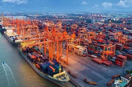 Kinh tế 8 tháng 2025: Thu ngân sách bứt tốc, FDI và xuất nhập khẩu tăng mạnh