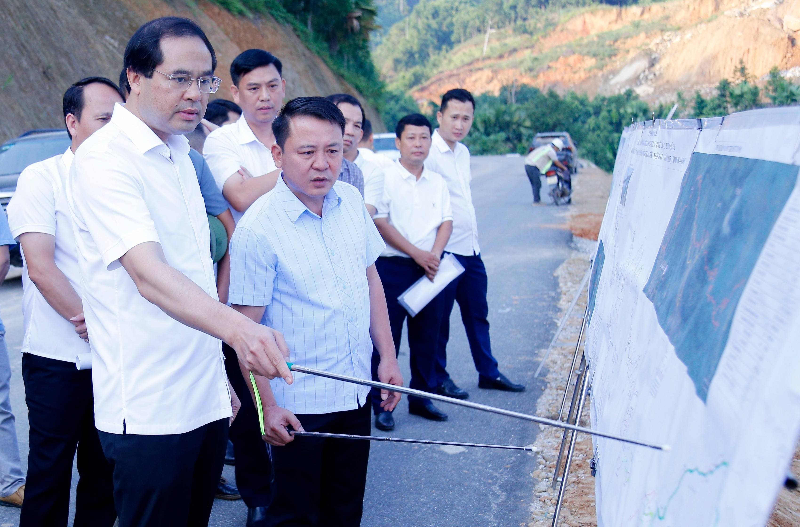 Bí thư Tỉnh ủy Lào Cai kiểm tra tiến độ dự án, y tế và giáo dục tại Mù Cang Chải