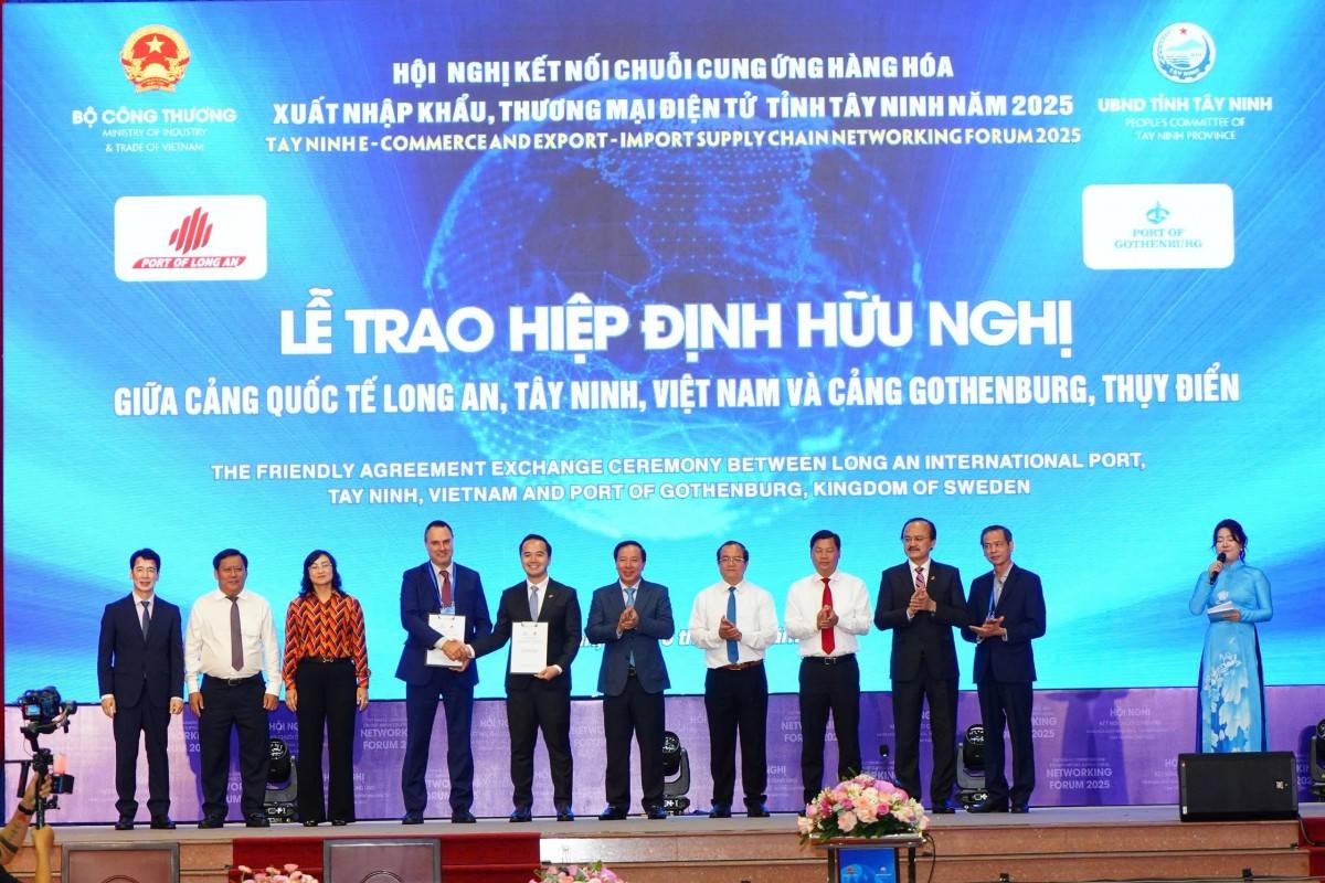 Tây Ninh: Cảng Quốc tế Long An ký kết thỏa thuận hữu nghị với Cảng Portland và Cảng Gothenburg