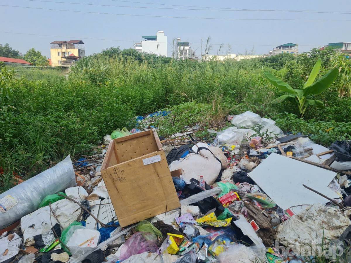 Bài XII: Chợ dân sinh hàng chục tỷ đồng ở Hà Nội bỏ hoang gây lãng phí