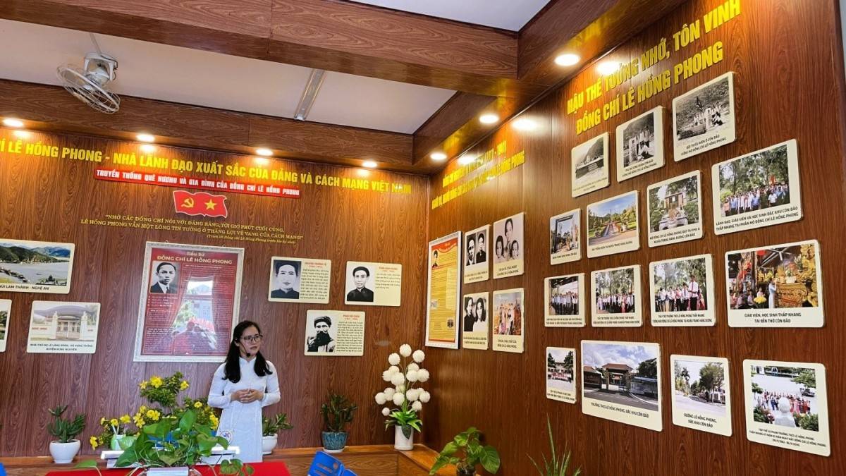 Khánh thành Phòng trưng bày về Tổng Bí thư Lê Hồng Phong tại Trường THCS Lê Hồng Phong, Côn Đảo