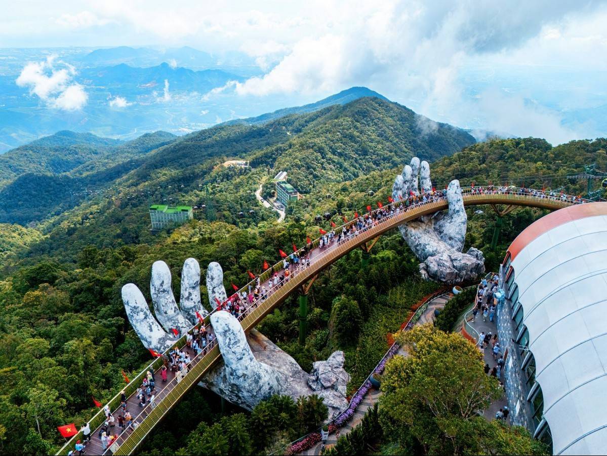 Lần đầu lọt top đường bay nội địa , Đà Nẵng đang hấp dẫn như thế nào?