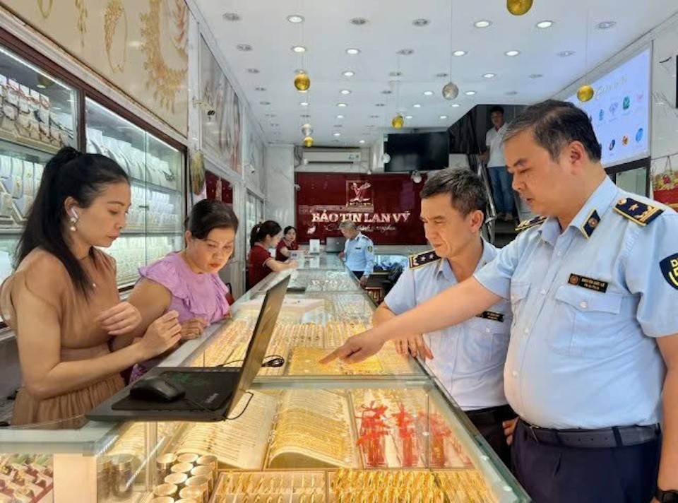 Thanh tra toàn diện các doanh nghiệp kinh doanh vàng từ hôm nay Thanh tra toàn diện các doanh nghiệp kinh doanh vàng từ hôm nay