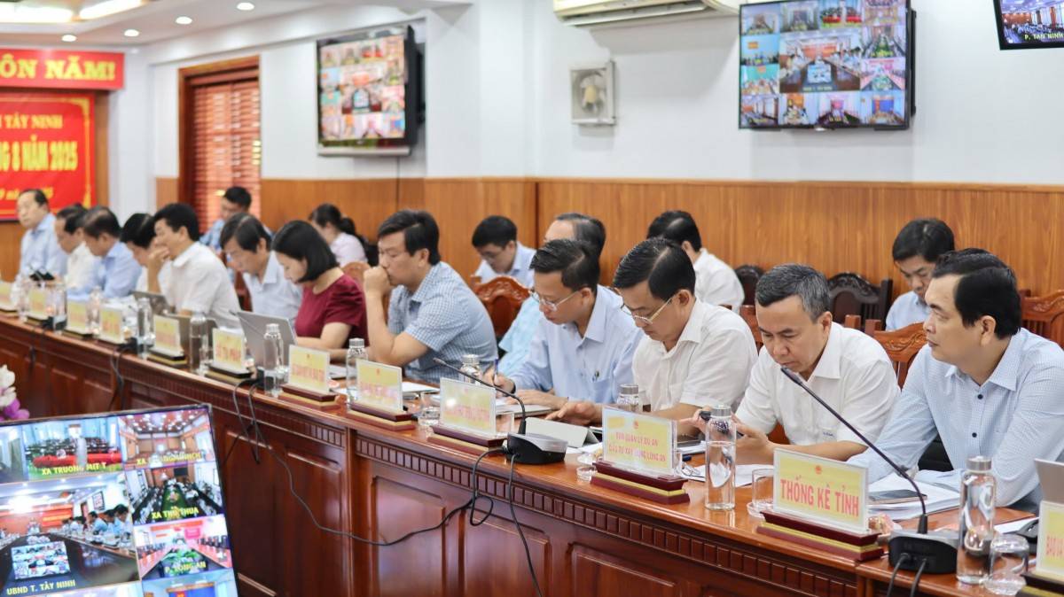 Tây Ninh hoàn toàn có thể bứt phá, trở thành điểm sáng phát triển của vùng Đông Nam Bộ Tây Ninh hoàn toàn có thể bứt phá, trở thành điểm sáng phát triển của vùng Đông Nam Bộ