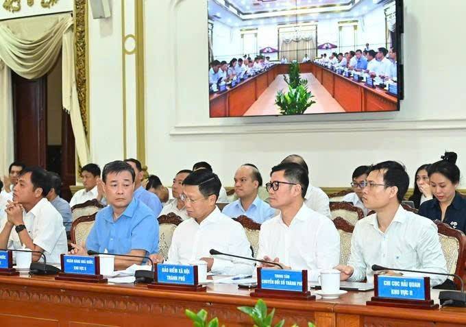Đại biểu dự phiên họp. Đại biểu dự phiên họp.