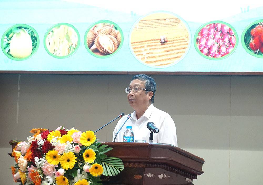 Thứ trưởng Hoàng Trung 