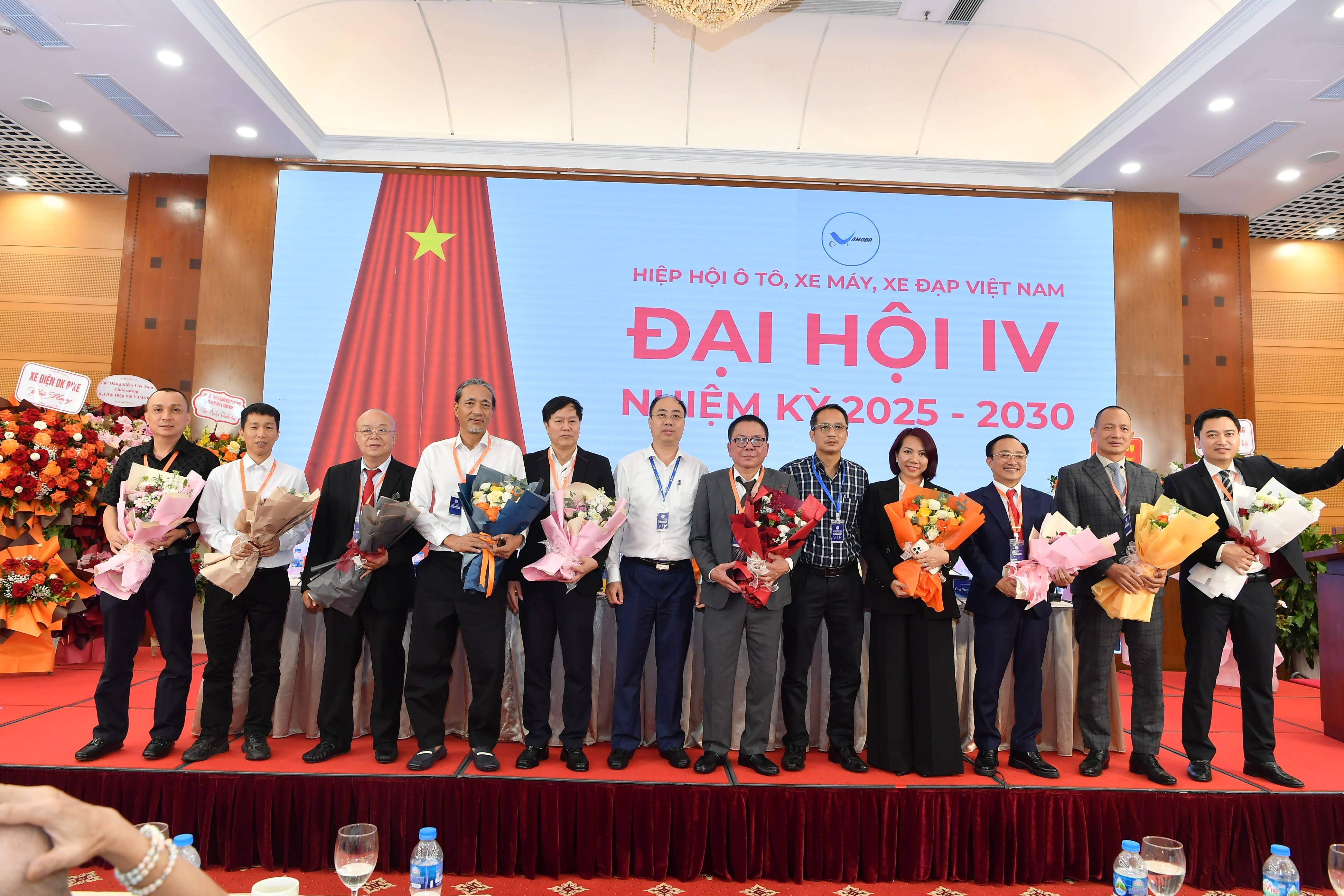 Đại hội VAMOBA IV: Khát vọng vươn xa cùng đất nước, thúc đẩy ngành xe Việt Nam phát triển bền vững Đại hội VAMOBA IV: Khát vọng vươn xa cùng đất nước, thúc đẩy ngành xe Việt Nam phát triển bền vững