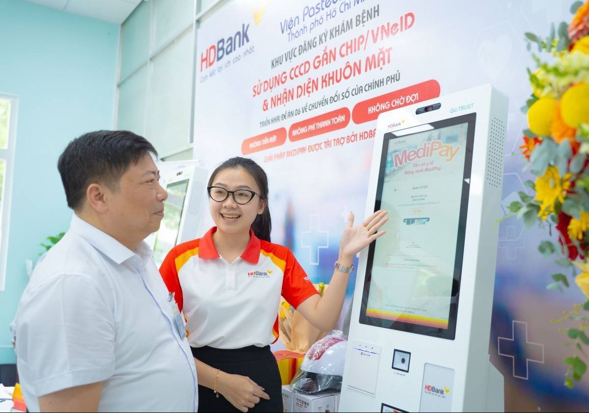 HDBank vận hành hệ thống Kiosk y tế thông minh tại Viện Pasteur TP.HCM