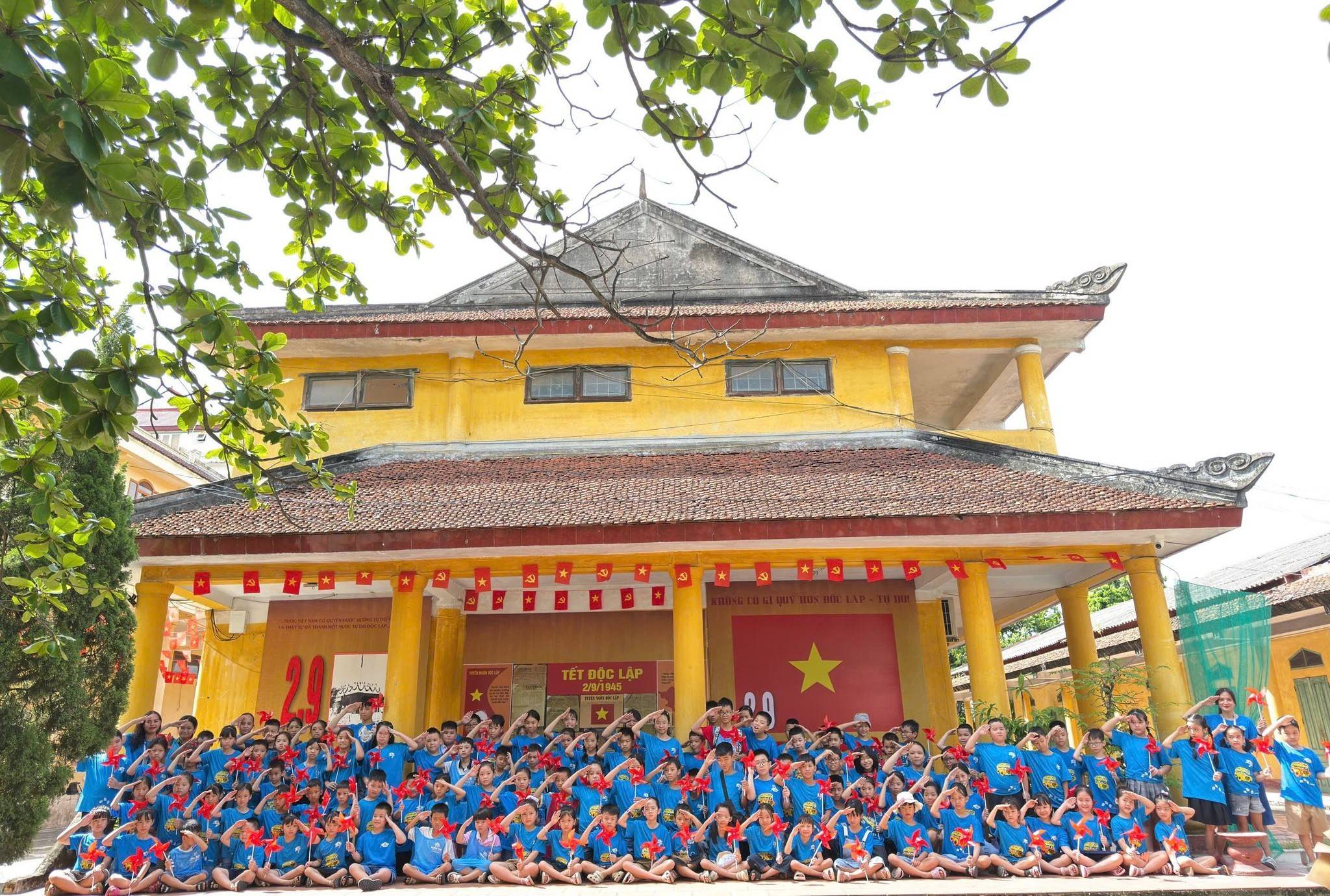 Học viên Ocean Edu thăm bảo tàng mừng kỷ niệm 80 năm Cách mạng Tháng Tám và Quốc khánh 2/9 Khởi động năm học mới 2025: Ocean Edu đồng hành cùng hàng triệu học sinh trong mùa khai giảng