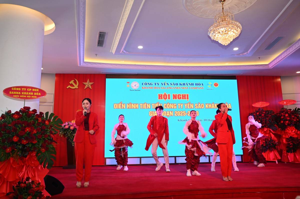 Công Ty Yến Sào Khánh Hòa  Doanh thu 5 năm đạt gần 13.000 tỷ đồng. 7 tháng đầu năm 2025, doanh thu hợp nhất đạt 2.240 tỷ đồng. Công Ty Yến Sào Khánh Hòa  Doanh thu 5 năm đạt gần 13.000 tỷ đồng. 7 tháng đầu năm 2025, doanh thu hợp nhất đạt 2.240 tỷ đồng.